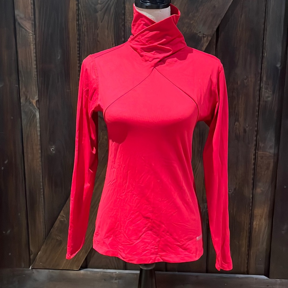 Running Room red high collar fit-wear long sleeve running top